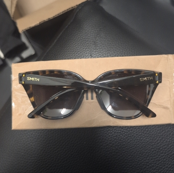 SMITH Women\'s Cateye Tortoise Sunglasses NIB main image 4